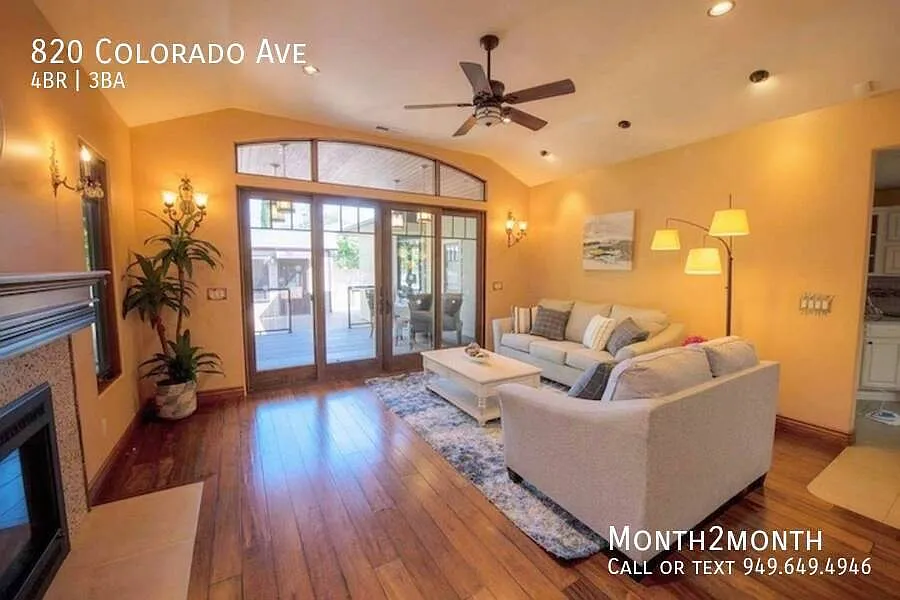 Luxury Living on Colorado — Photo 3