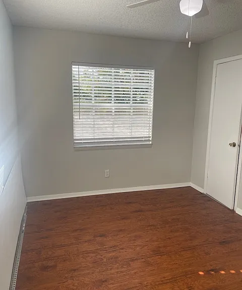 1405 W Deleon St #B — Photo 12