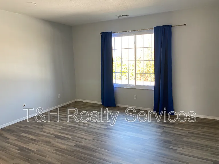 857 Indigo Way — Photo 16