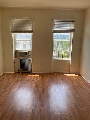 1st image of 377 Chauncey St APT 3R