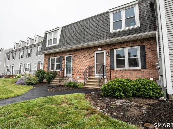 77 Newbury Lane #77, Wallingford, CT 06492