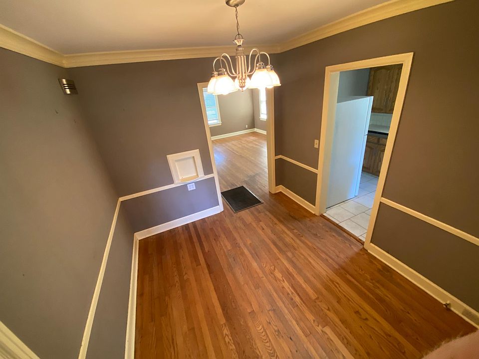 1st image of 228 S Florence Ave