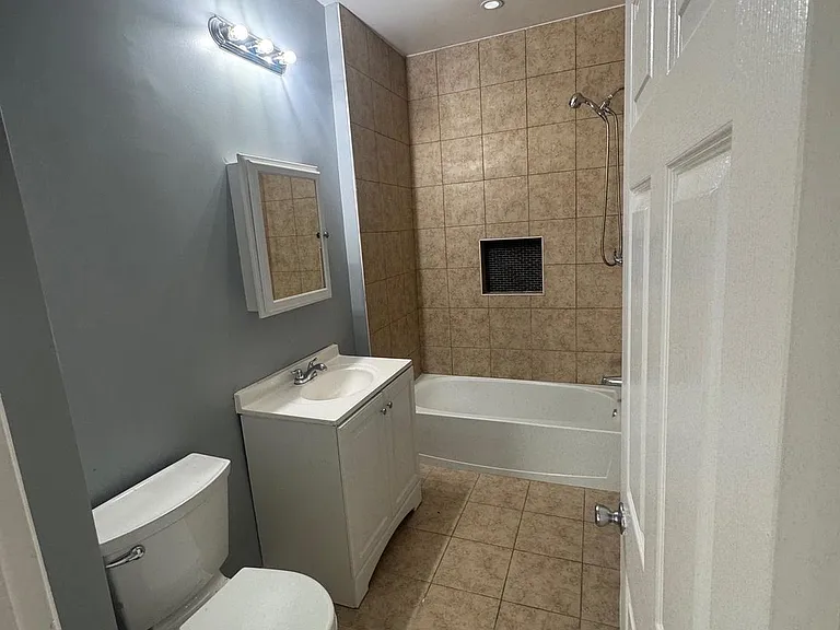 5000 Litchfield Ave #1 — Photo 5
