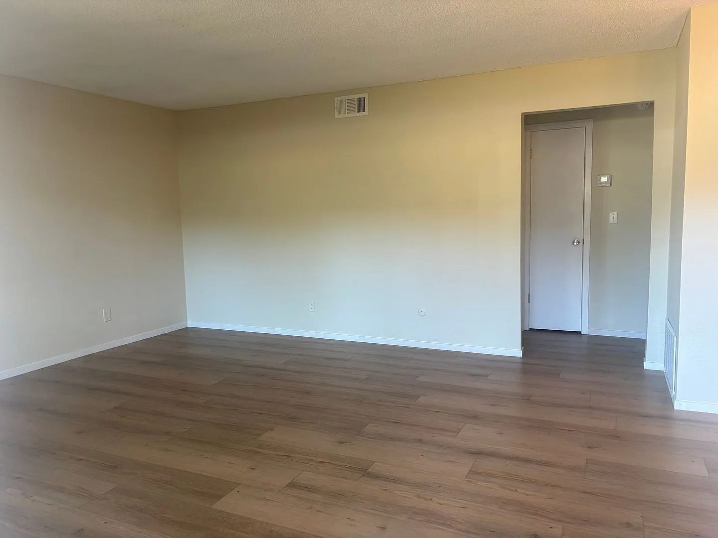Completely Renovated Single Story #1 Unit — Photo 4