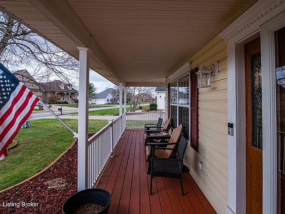4th image of 537 Saint Andrews Dr