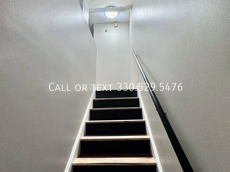 1133 W 9th Street — Photo 55