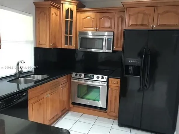 20 Laredo Pl #21, Davie, FL 33324