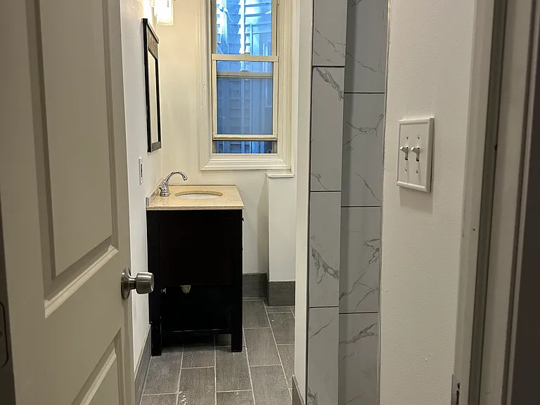186 James St #1 — Photo 8