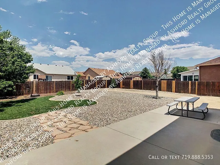 3314 Castellon Dr — Photo 30