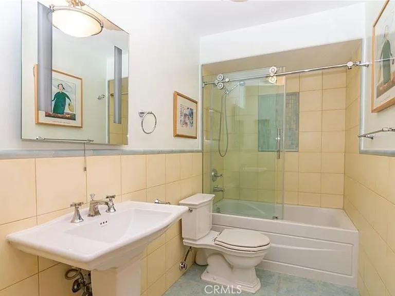 2311 4th St #221 — Photo 5
