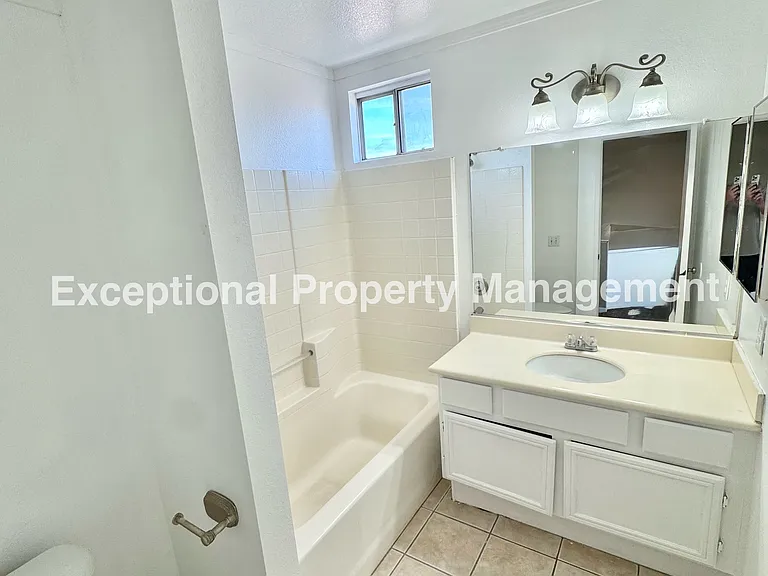 15381 Citation Ave — Photo 12