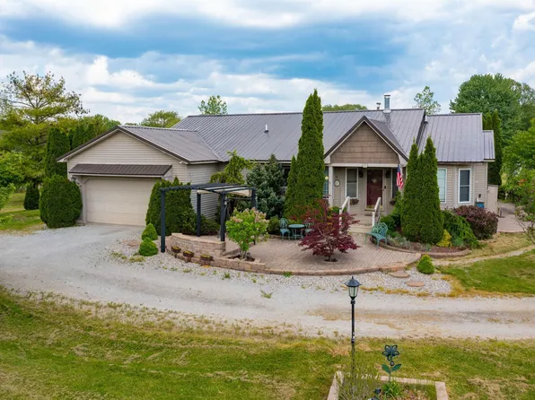 254 Holmes Rd, Allenton, MI 48002