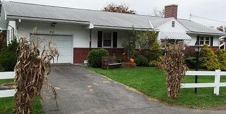 1st image of 213 Sanders Ave