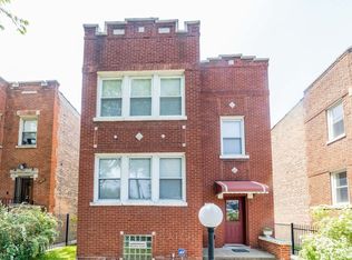 7952 S Kingston Ave, Chicago, IL 60617