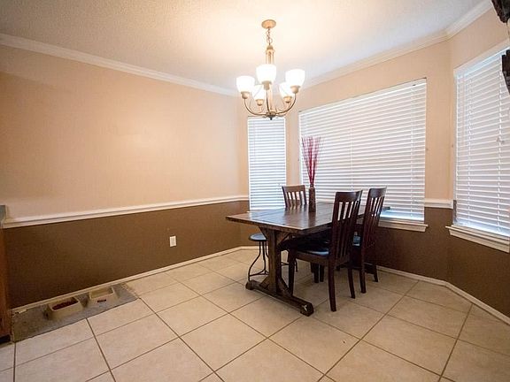 5th image of 8260 Woodbend Dr