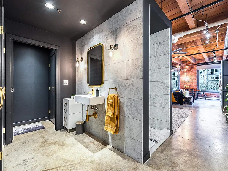 55 Cordova St E #209 — Photo 19