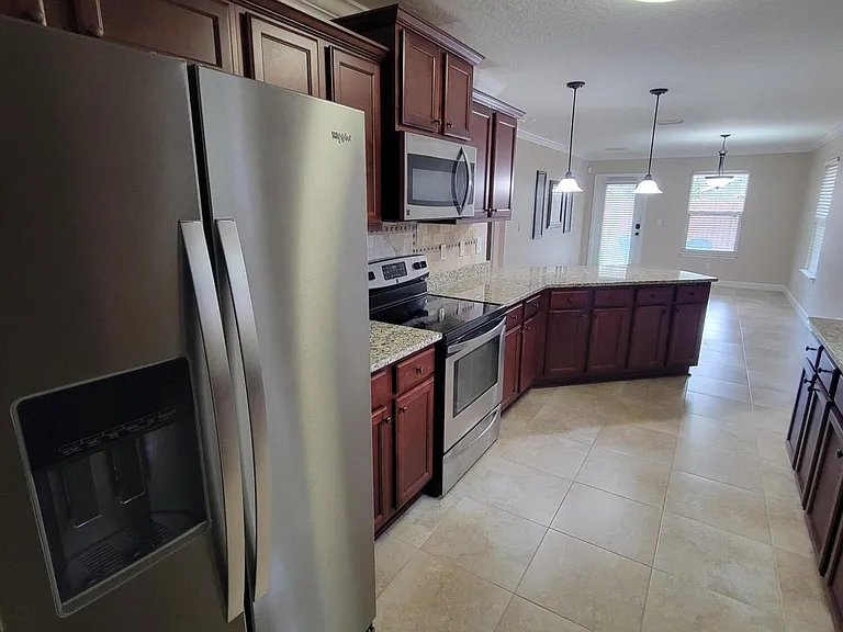 712 Hazel Dr — Photo 19