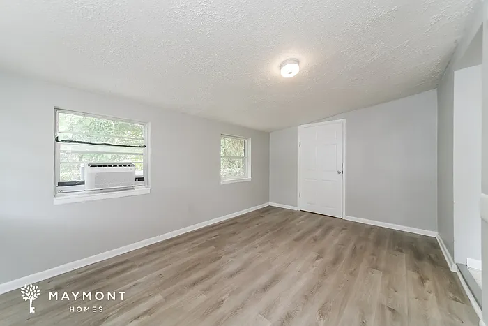 3823 Avenue J NW — Photo 5