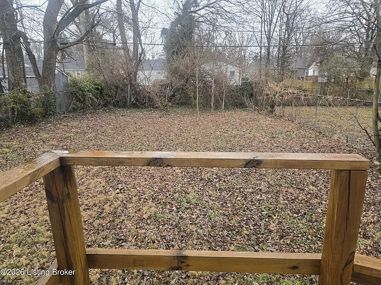 3004 Wyandotte Ave — Photo 10