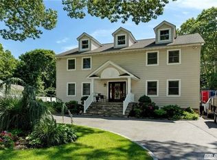 615 Sandra Ave, West Islip, NY 11795