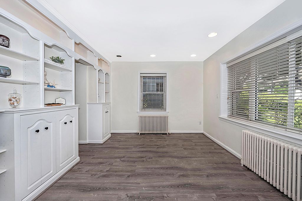 7036 Strathmore St APT 111, Chevy Chase, MD 20815 Zillow