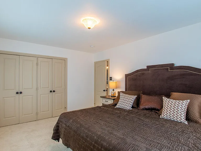 3631 Seguin Dr — Photo 27