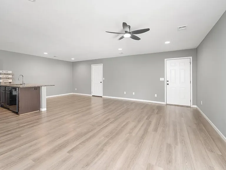 2306 E Coolwater St — Photo 3