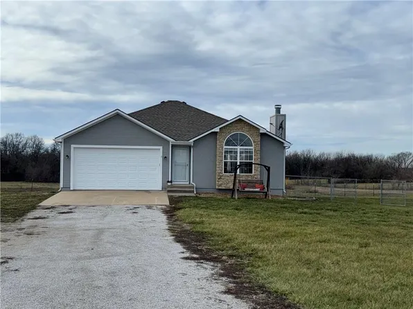 4655 Walton Rd, Bates City, MO 64011