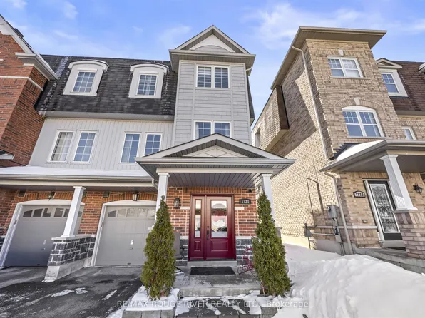 1721 Carousel Dr, Pickering, ON L1X 0C1
