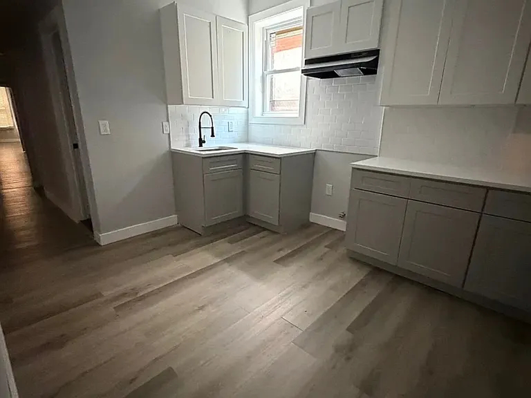 113 Elizabeth Ave #1L — Photo 1