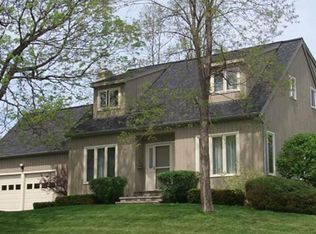24 Brook Dr, Burlington, VT 05408