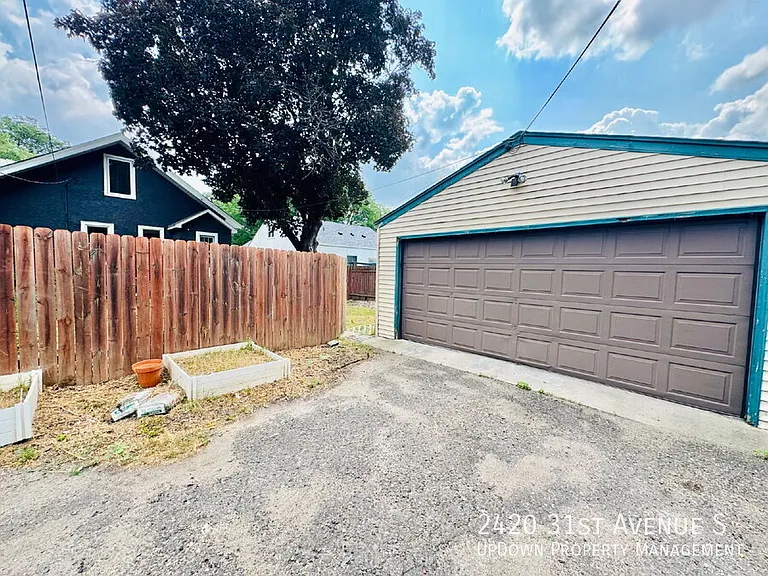 2420 31st Ave S — Photo 28