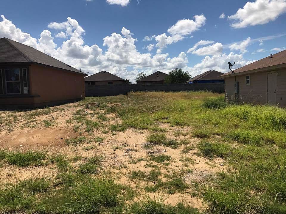 2nd image of 4415 Wild Flower Ave
