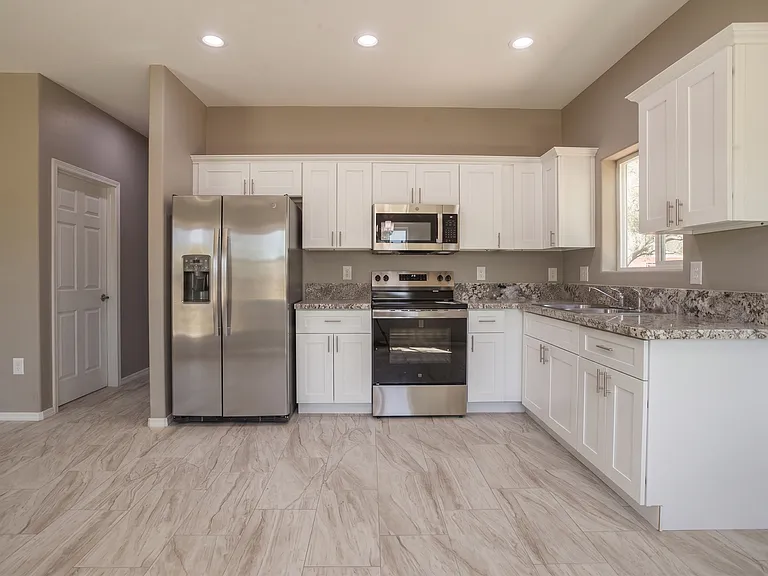 1349 W Hualpai Rd #2 — Photo 3