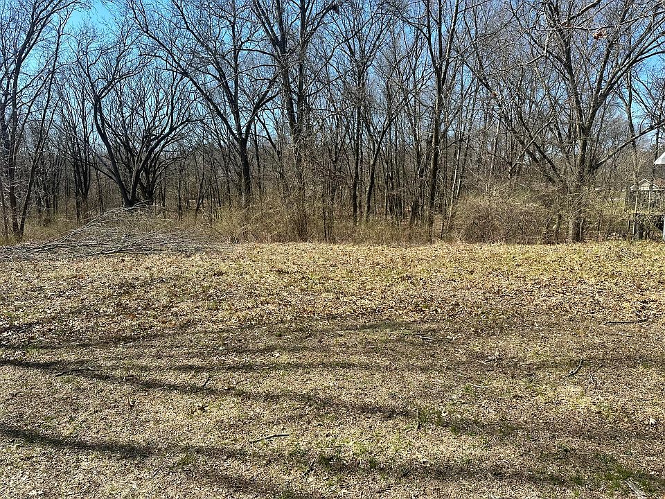 2nd image of 829 Morgan Dr
