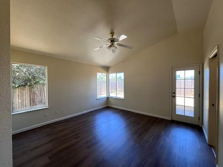 8848 Hiddenspring Way — Photo 9