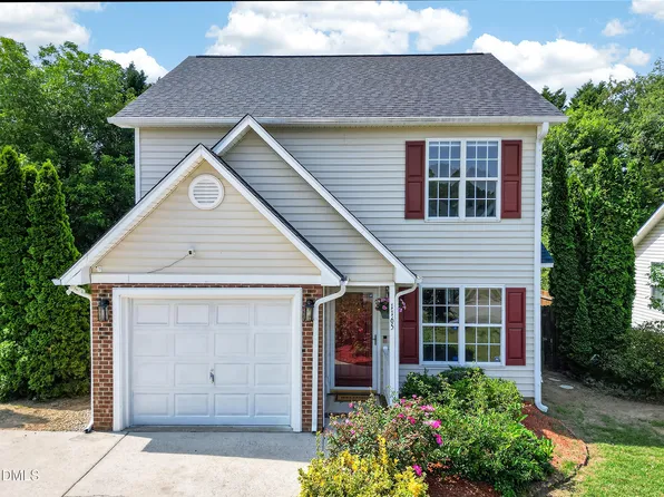1165 Grovewood Dr, Clayton, NC 27520