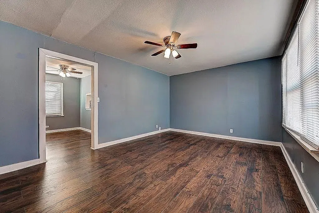 416 Elm St - 1 — Photo 3