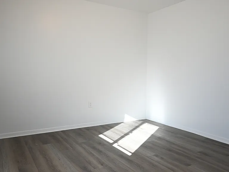 140 Washington St — Photo 22