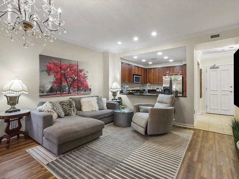 121 N Monroe St #5004 — Photo 12