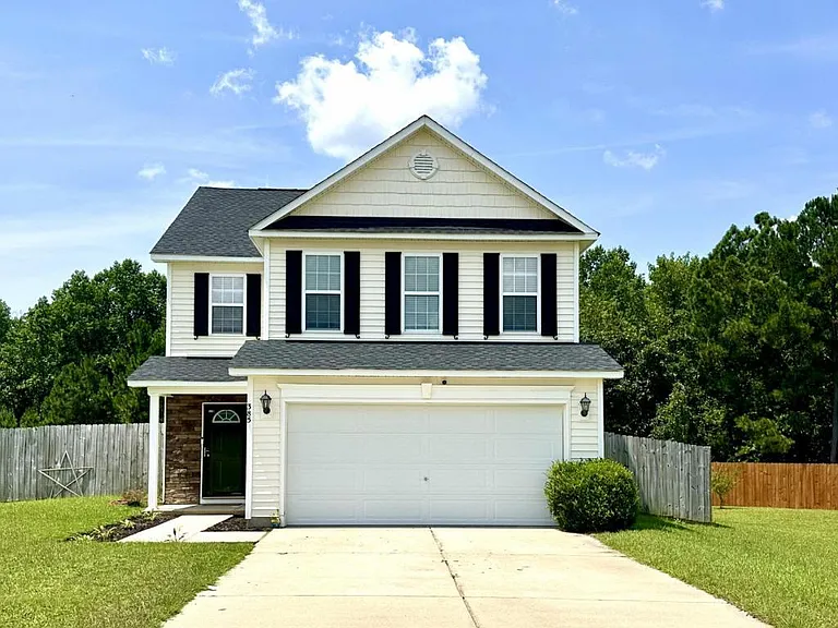 385 Americana Dr — Photo 1