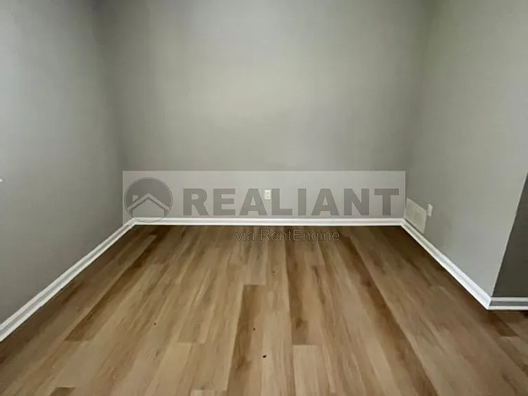 31 Hurley St #18 — Photo 3