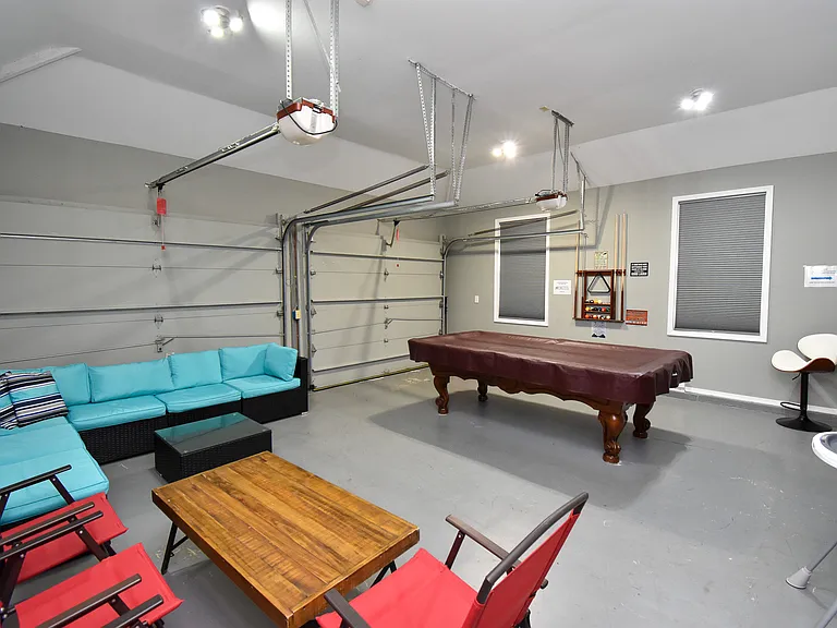 2570 Country Club Dr — Photo 25