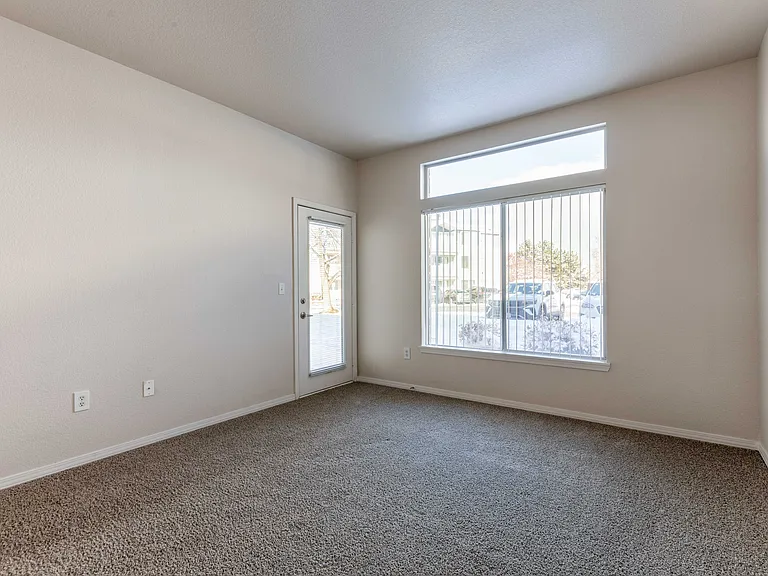 Pavilions at Silver Sage Apartments — Photo 38