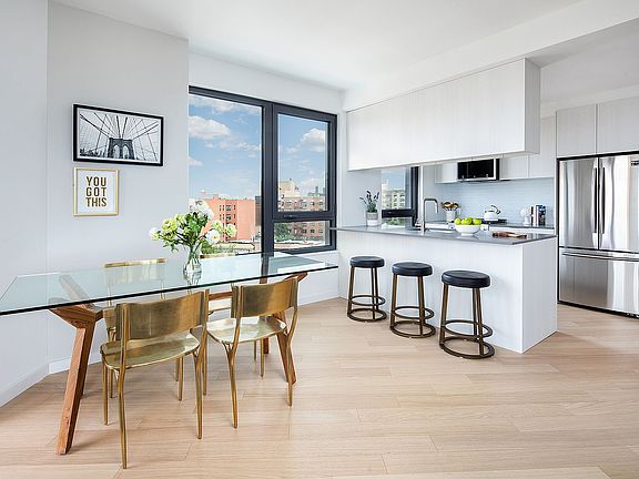 4th image of 3746 72nd St APT 9A