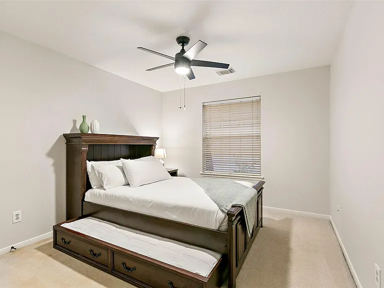 35 Larks Aire Pl — Photo 36