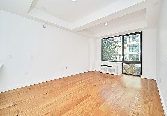 3rd image of 51 E 131st St #B2
