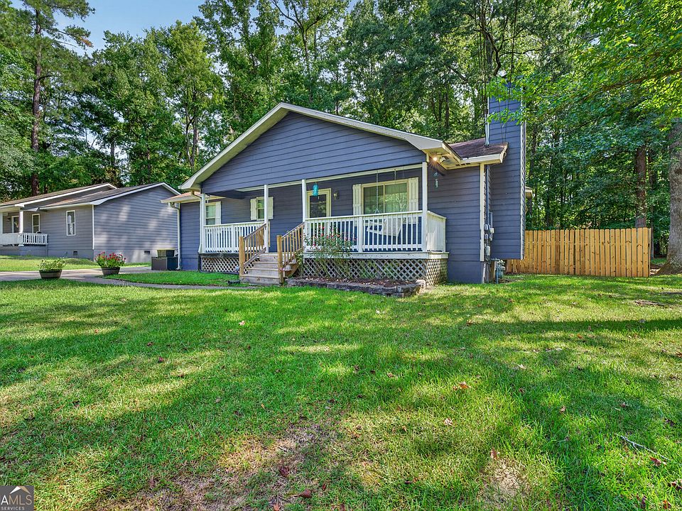 1st image of 228 Jefferson Cir