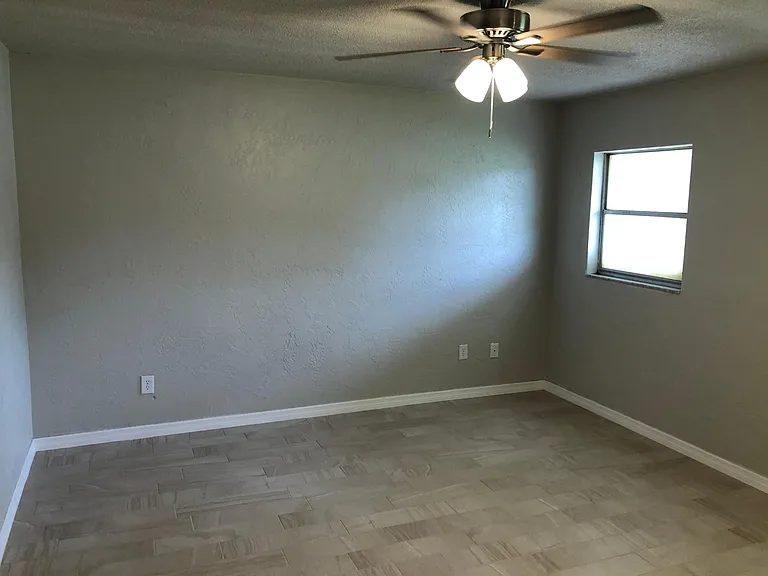 220 NE 19th Ave #1 — Photo 3