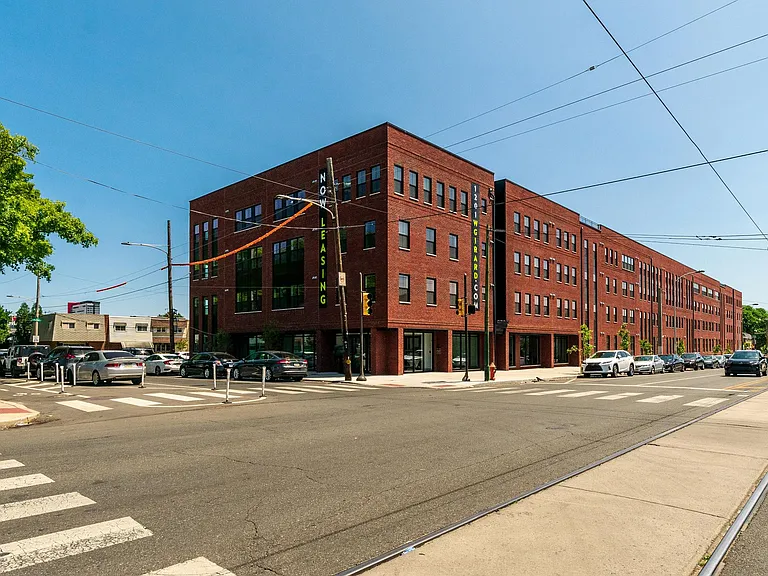 1201 W Girard Ave — Photo 57